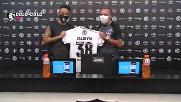 011220-08 PRESENTACIÓN JORGE VALDIVIA