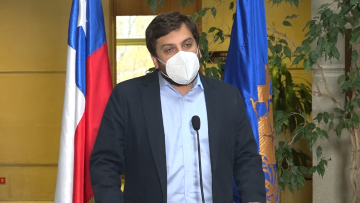 OPOSICIÓN RENUNCIA MARIO DESBORDES