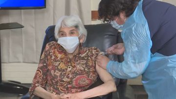 180121-03 VACUNACIÓN ADULTOS MAYORES EN LA SERENA 06 (1)