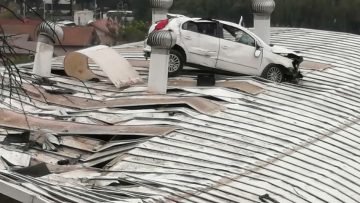 IMAGENES RETIRO AUTO DESDE TECHO DE COLEGIO