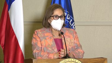 SENADORA ADRIANA MUÑOZ SE DESPIDE DE LA MESA (1)