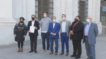 290421-05 ALCALDES Y CANDIDATOS ENTREGAN CARTA EN LA MONEDA 01