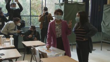 130621-11 VOTACIÓN KARINA OLIVA 05