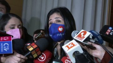 070721-CC09 CONSTITUYENTE POLLYANA RIVERA SOBRE CATALINA PAROT 02