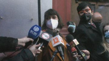 210821-19 NATALIA CASTILLO LLEGA AL PS 1
