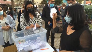 210821-23 APOYO CONTEO DE VOTOS MESA PROVOSTE 1