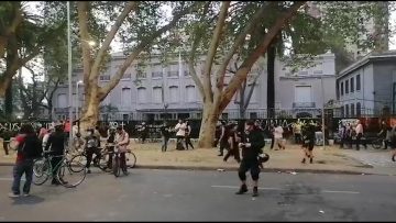 181021-14 MANIFESTACION EMBAJADA ARGENTINA 01