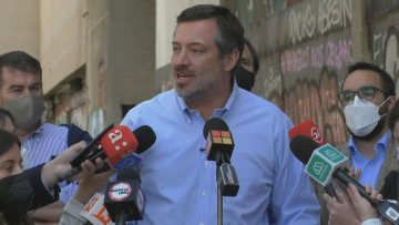 191021-05 SEBASTIÁN SICHEL SE REUNE CON LOCATARIOS DE PLAZA BAQUEDANO 04