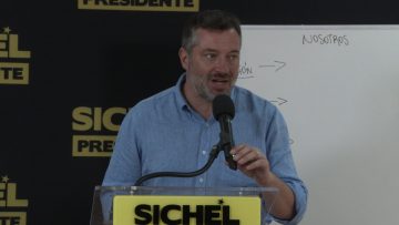 021121-09 SEBASTIAN SICHEL PRESENTA PROPUESTA DE PENSIONES 01