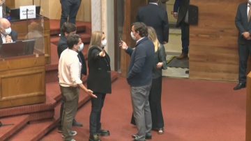 091121-C06 DIPUTADOS DE OPOSICIÓN INCREPAN A DIPUTADO LABBE 01