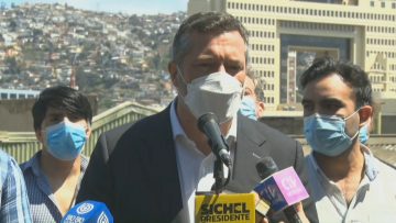 101121-V01 SEBASTIAN SICHEL SE REUNE CON LOCATARIOS DE ZONA CERO DE VALPARAISO 02