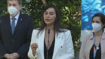 251121-01 ISKIA SICHES RENUNCIA A LA PRESIDENCIA DE COLMED 04