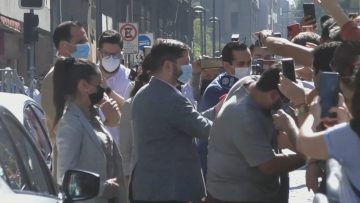 211221-02 LLEGADA DE PRESIDENTE ELECTO GABRIEL BORIC A LA CONVENCION CONSTITUCIONAL 1