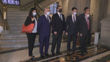 280222-04 PLENO DEL TC RECIBE DELEGACIÓN DE LA COMISIÓN DE VENECIA 03 (1)