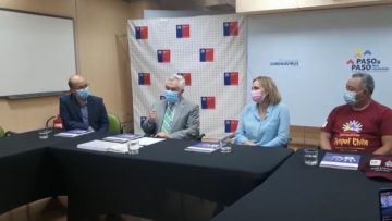 280222-10 MINISTRO DE SALUD RECIBE REPRESENTANTES DE PERSONAS CON ENFERMEDADES POCO FRECUENTES 05