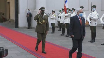 070322-02 LLEGADA PRESIDENTE PIÑERA A LA MONEDA 03