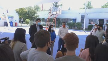 040422-05 AMUCH PRESENTA ENCUESTA REALIZADA A APODERADOS SOBRE VIOLENCIA ESCOLAR 11
