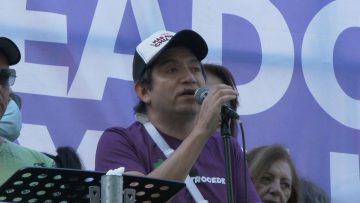 050422-06 ARTISTAS SE MANIFIESTAN EN FAVOR DEL ARTÍCULO 6 DEL SEGUNDO INFORME DE LA COMISIÓN DE SISTEMAS DE CONOCIMIENTOS 02