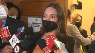 110422-V06 VOCERIA DIPUTADA CAMILA FLORES 03