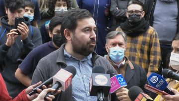 210422-11 PROFESORES DEL INBA POR INCIDENTES EN EL ESTABLECIMIENTOS 01