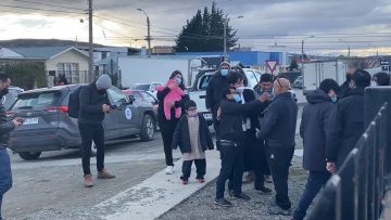 050522- 09 PRESIDENTE GABRIEL BORIC LLEGA A REUNIÓN CON VECINOS 02