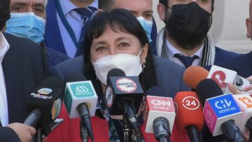 100622-04 DIPUTADA MARZÁN SE REÚNE CON LA VICEPRESIDENTA IZKIA SICHES EN LA MONEDA 02