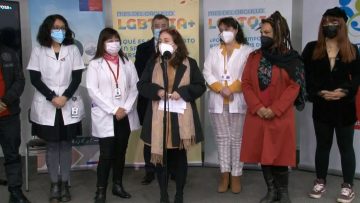 280622-04 LA MINISTRA DE SALUD VISITA EL POLICLÍNICO TRANS DEL HOSPITAL SAN JUAN DE DIOS 01 (1)