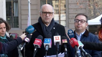 120722-02 LA COMUNIDAD JUDÍA DE CHILE EMPLAZA AL GOBIERNO A REALIZAR UNA INVESTIGACIÓN SOBRE EL AVIÓN CONVIASA 01