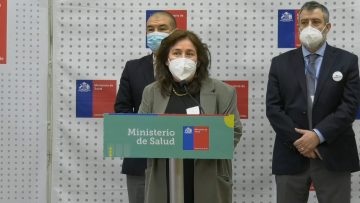 180822-12 MINISTRA DE SALUD PRESIDE MESA DE TRABAJO CON LA ASOCIACIÓN DE ISAPRES 06 (1)