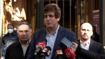 190822 -03 DIPUTADOS ENTREGAN EN CONTRALORÍA ANTECEDENTES SOBRE CONTRATACIONES DE PERSONAL A HONORARIOS EN MUNICIPIOS 10 (1)