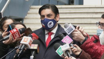 220822-03 DIPUTADO RUBÉN OYARZO (PDG) SE REALIZA EL TEST DE DROGAS OBLIGATORIO 08