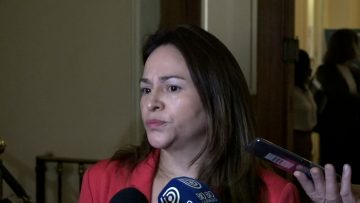 290822-03 DIPUTADA JOANNA PÉREZ ANUNCIA QUE PEDIRÁ ACLARAR EVENTUALES CONTACTOS DE PERSONEROS DE GOBIERNO CON HÉCTOR LLAITUL 03