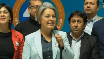 061022-07 ENTREGA DEL SELLO 40 HORAS A 39 EMPRESAS QUE HAN REDUCIDO SU JORNADA LABORAL A 40 HORAS 24