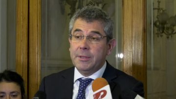 061022-C11 PUNTO DE PRENSA ANDRES JOUANNET 02