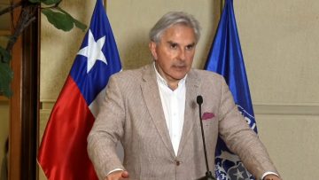 111022-C09 PUNTO DE PRENSA SENADOR IVÁN MOREIRA POR APROBACIÓN DEL TPP11 01
