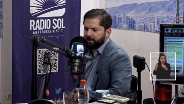 141022-01 ENTREVISTA PRESIDENTE BORIC RADIO SOL ANTOFAGASTA 01