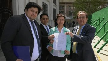 171022-05 DIPUTADOS UDI ENTREGAN CARTA MANIFESTANDO RECHAZO AL AUMENTO DE $100 PESOS PARA LA ATENCIÓN PRIMARIA DE SALUD 04