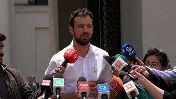 041122-07 PUNTO DE PRENSA TOMÁS VODANOVIC 01