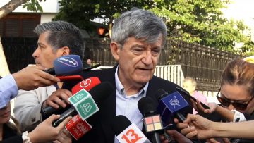 061122-V05 DECLARACIONES CAMILO ESCALONA TRAS ENCUENTRO OFICIALISTA 03
