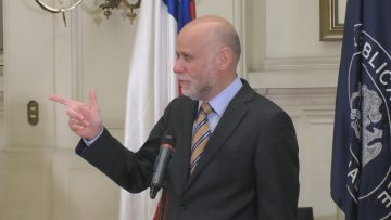111122-C04 PUNTO DE PRENSA PRESIDENTE DEL SENADO 03