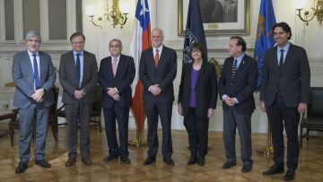 171122-C07 EL PRESIDENTE DEL SENADO SE REÚNE CON RECTORES DE UNIVERSIDADES DEL PAÍS POR DIÁLOGOS PARA EL NUEVO PROCESO CONSTITUYENTE 12 (1)