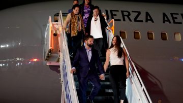 221122-08 LLEGADA PRESIDENTE BORIC A MEXICO 04