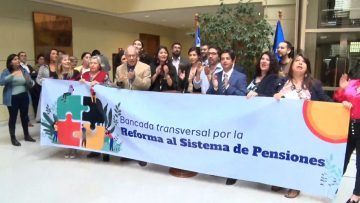 291122-C03 DIPUTADOS OFICIALISTAS PRESENTAN BANCADA TRANSVERSAL QUE RESPALDA REFORMA AL SISTEMA DE PENSIONES PRESENTADA POR EL GOBIERNO 01