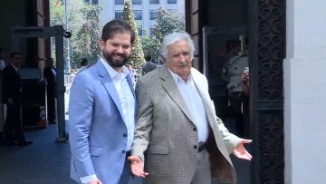 061222-03 DECLARACIONES PRESIDENTE BORIC Y EX PRESIDENTE JOSÉ MUJICA EN LA MONEDA 05