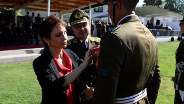 221222-01 MINISTRA DEL INTERIOR EN CEREMONIA DE EGRESO CARABINEROS 12