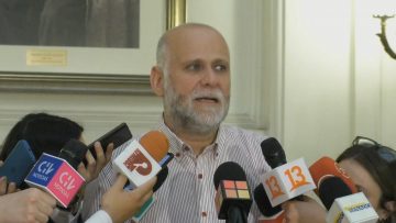 261222-C02 PUNTO DE PRENSA DE AUTORIDADES TRAS COMISIÓN DE CONSTITUCIÓN 23