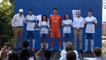 030123 – DEP 03 PRESENTACIÓN OFICIAL CAMISETA U CATOLICA 2023 21