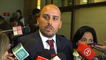 100123-C02 DIPUTADO LONGTON 03