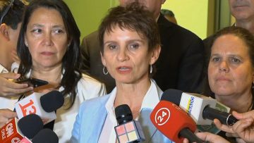 100123-C07 DECLARACIONES MINISTRAS TOHÁ Y FENÁNDEZ TRAS COMISIÓN DE CONSTITUCIÓN DEL SENADO 03 (1)