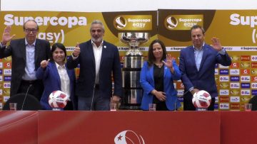 130123-DEP01 El presidente de la ANFP junto a la ministra del Deporte (01)
